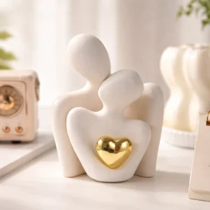 romantic-couple-statue-minimalist-love-sculpture